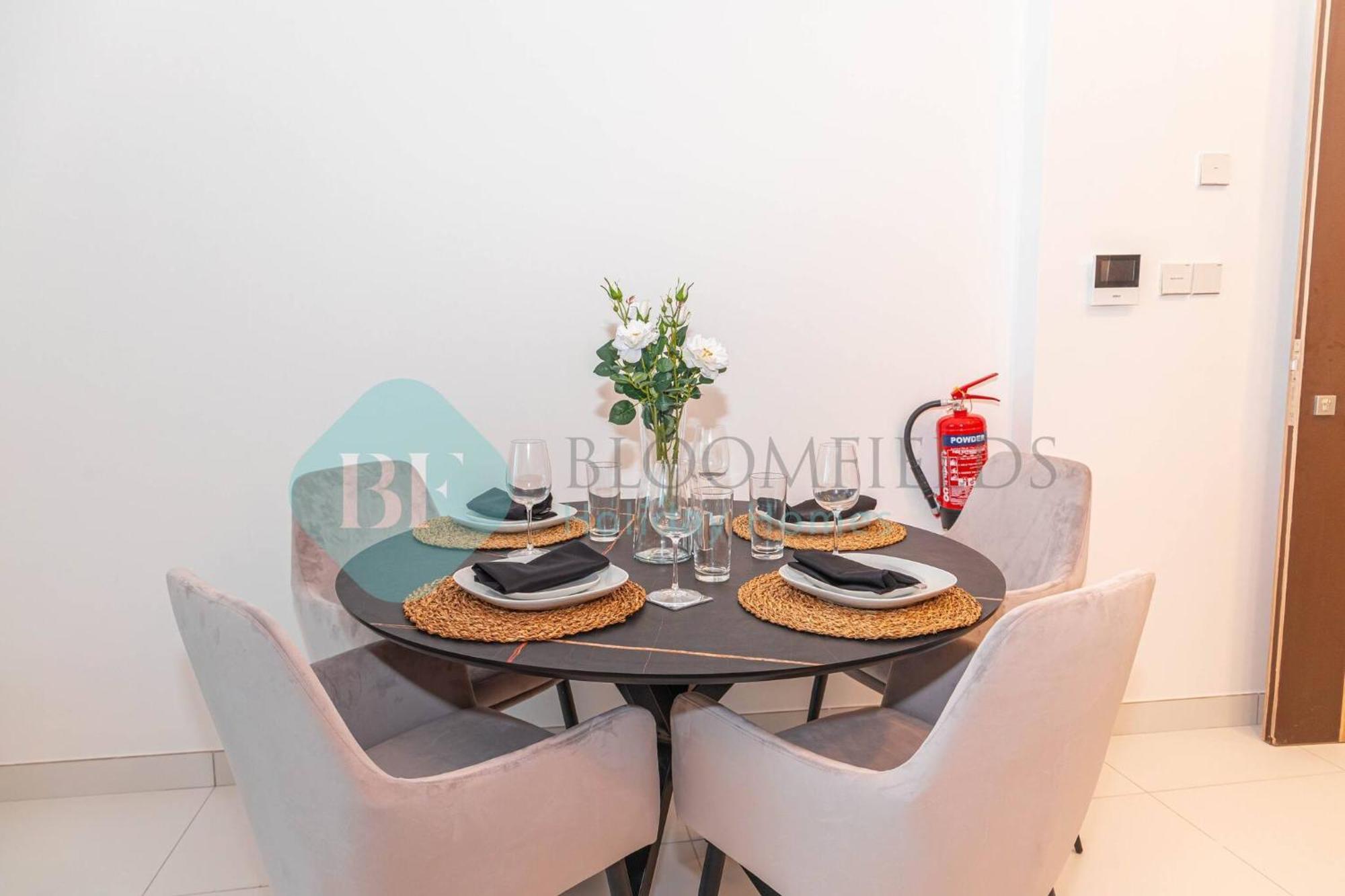 Apartment Bloomfields Modern 1br In Thalassa Front