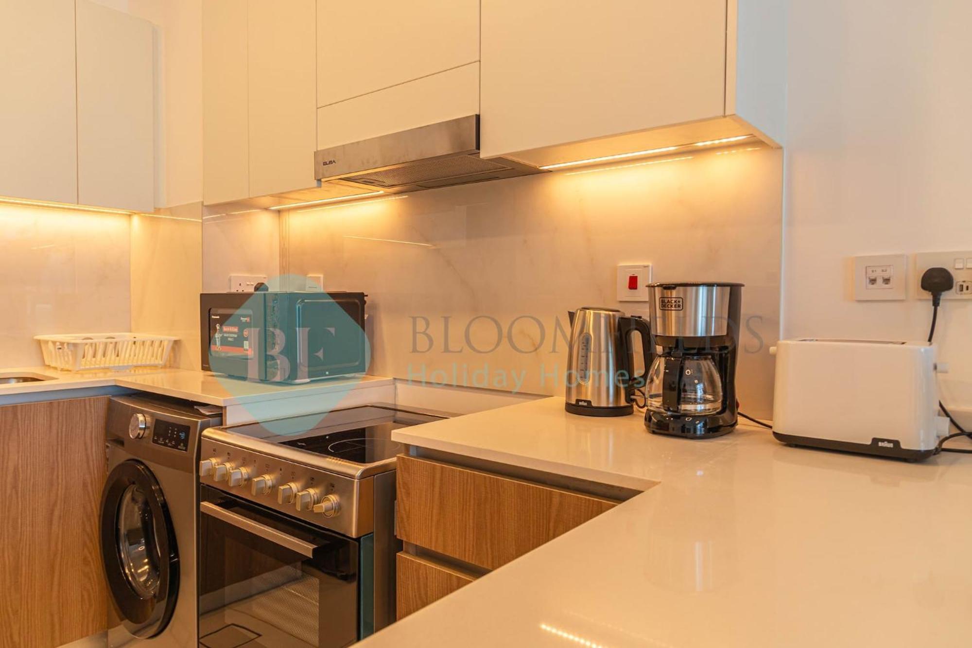 Bloomfields Modern 1br In Thalassa Front *